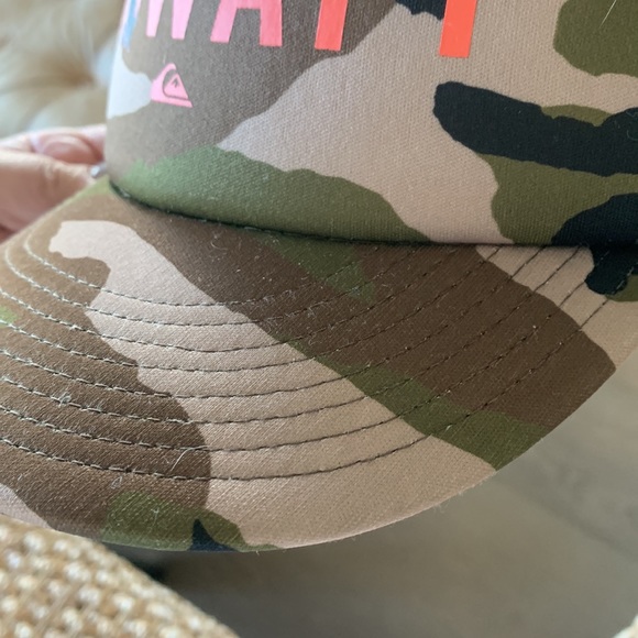 Quicksilver Hawaii Camo Baseball Hat - Picture 13 of 14